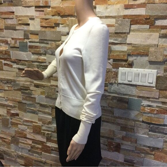 ALAIA Women’s Long Sleeve Button Down Cardigan - Picture 5 of 7